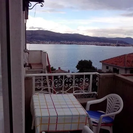 Ranko - 50 M From The Beach Apartment